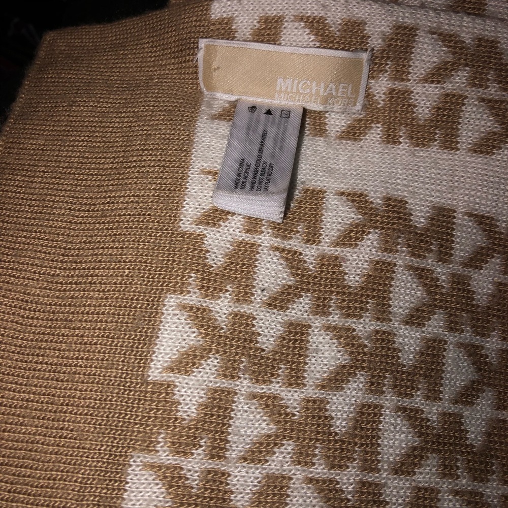 MK scarf